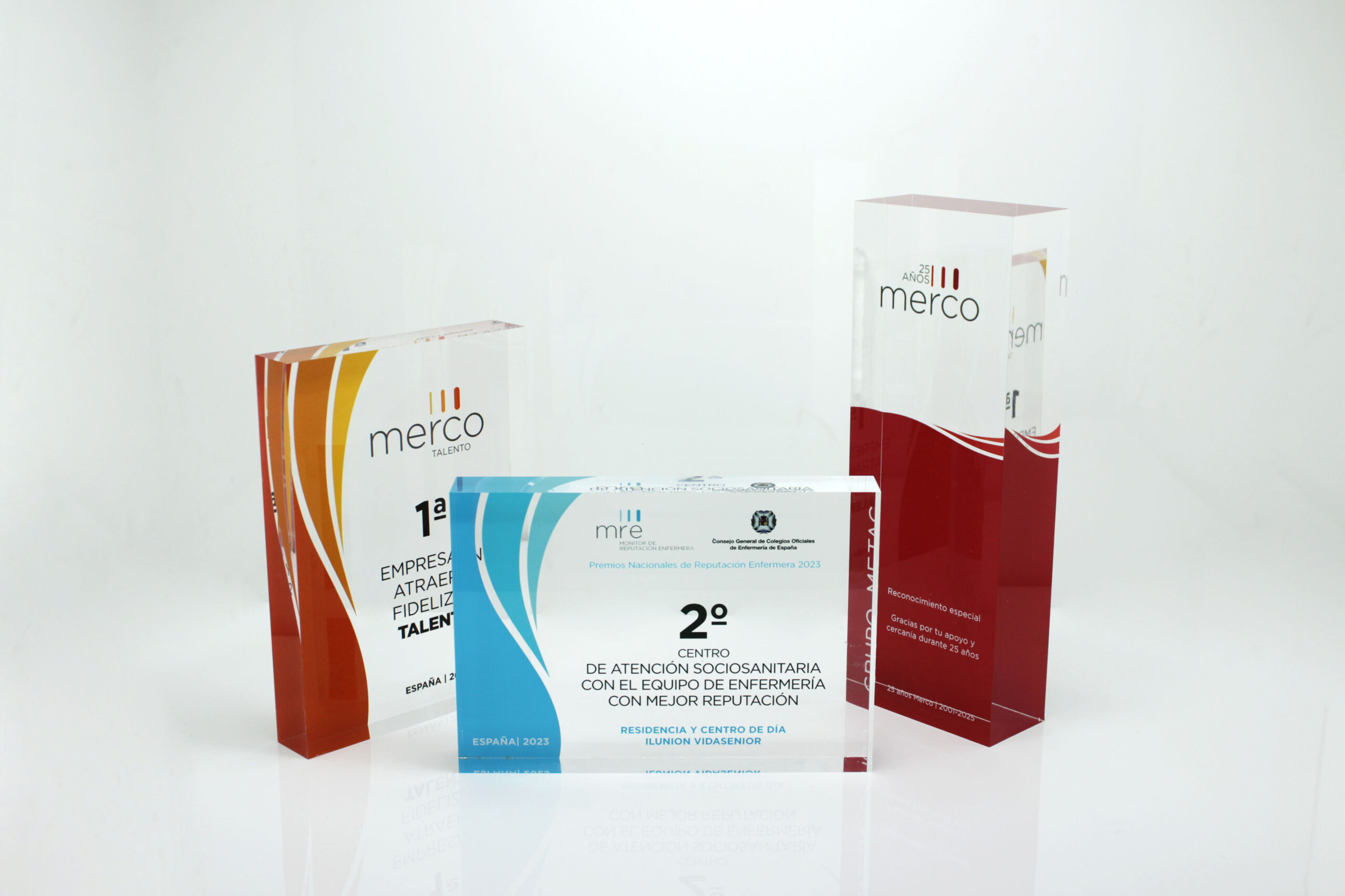 Trofeos de metacrilato para gala de premios de enfermería MERCO