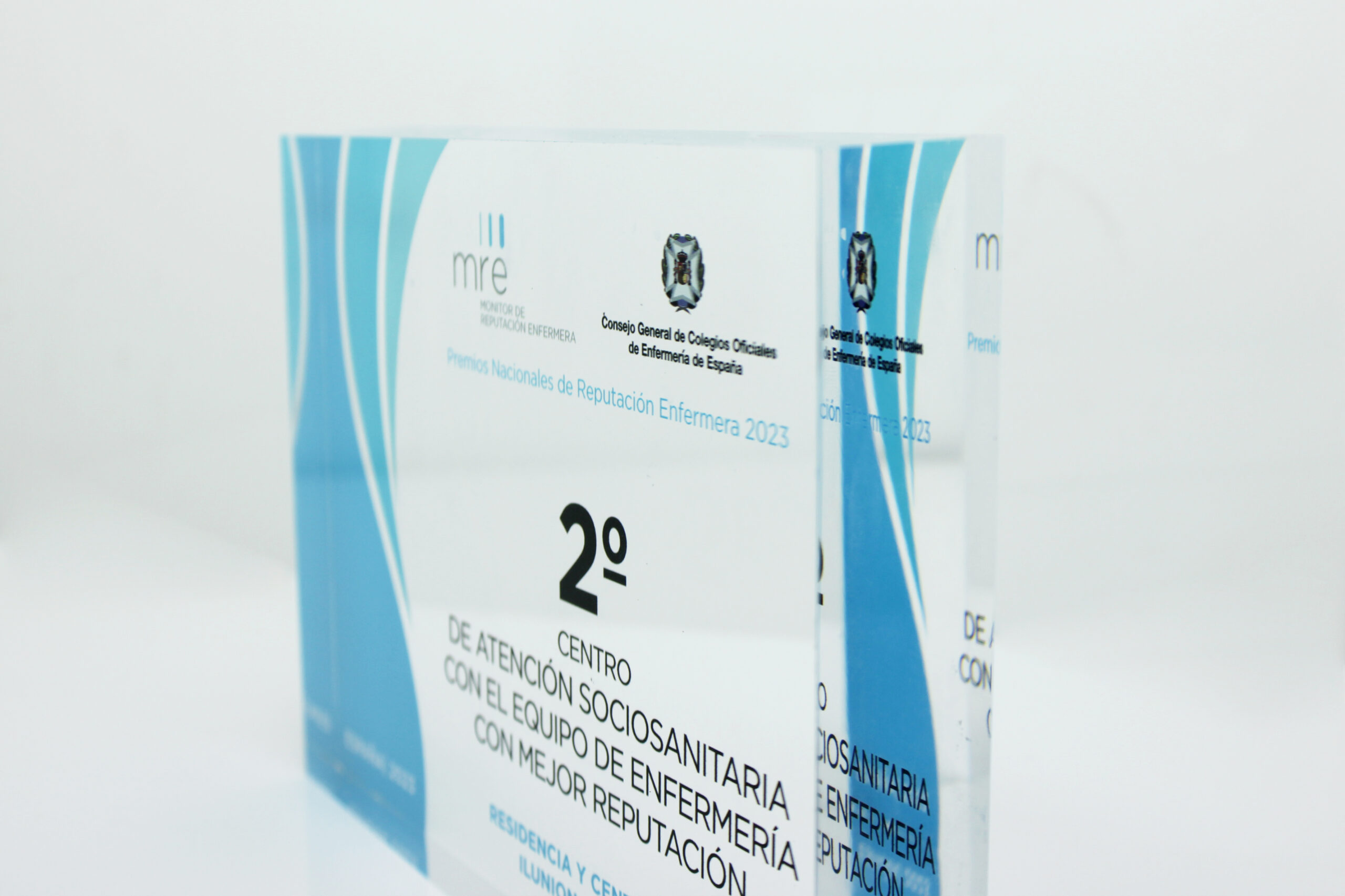 Trofeo de metacrilato, pulido hecho artesanalmente por nosotros.