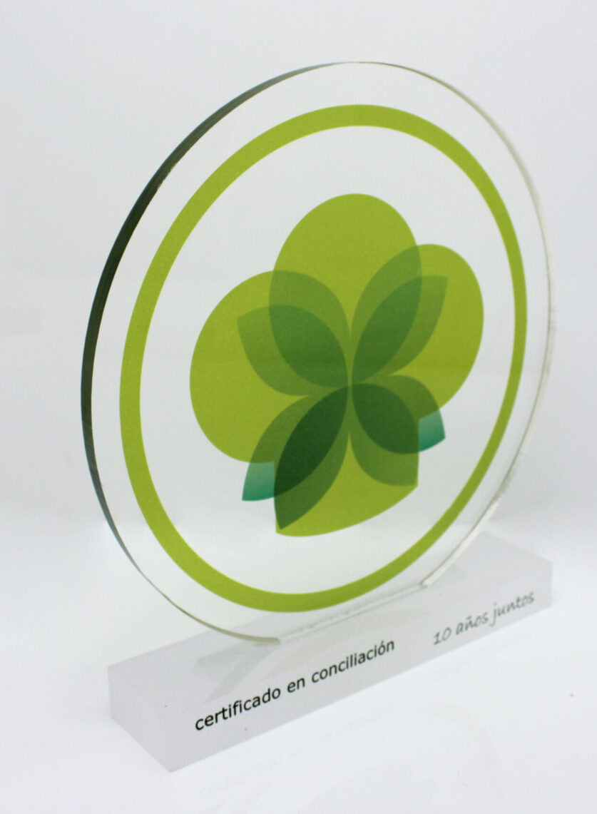 Jaspe-logo-empresa-trofeo-metacrilato-corporativo-aniversario